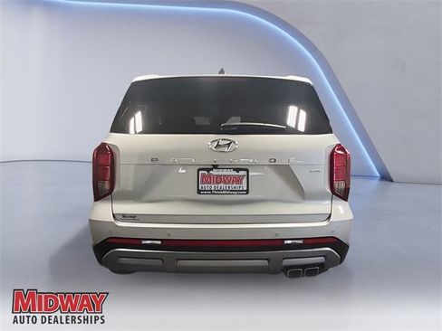 Used 2023 Hyundai Palisade SEL w/ Cargo Package image 4