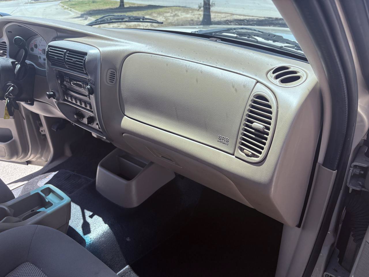 Used 2004 Ford Explorer Sport Trac 2WD image 39