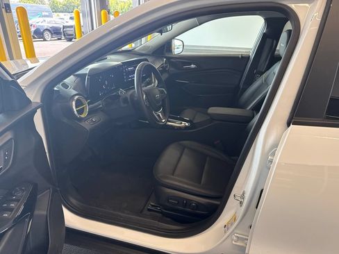 Used 2025 Chevrolet Trax ACTIV w/ Driver Confidence Package FWD image 6