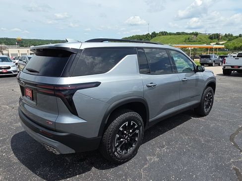New 2026 Chevrolet Traverse Z71 w/ Driver Confidence Package AWD/4WD image 8