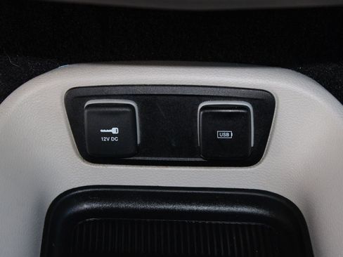 Used 2018 Chrysler Pacifica Touring Plus image 26