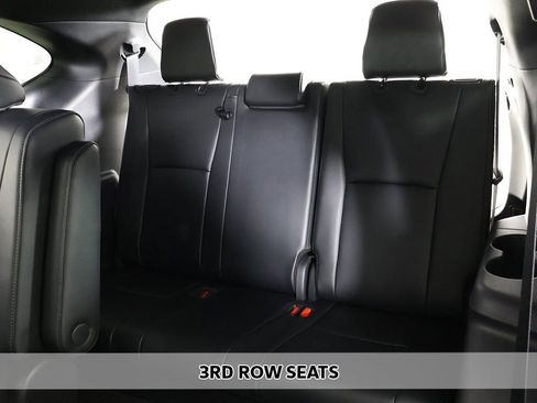 Used 2024 Toyota Highlander XSE image 8