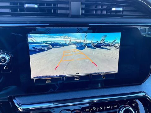 Certified 2022 GMC Sierra 1500 AT4 w/ AT4 Preferred Package image 26