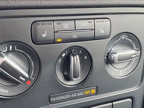 Used 2012 Volkswagen Beetle 2.0T image 23