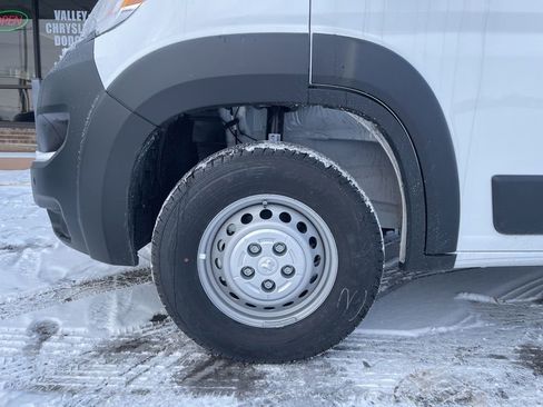 New 2025 RAM ProMaster 2500 w/ Premium Convenience Group image 19