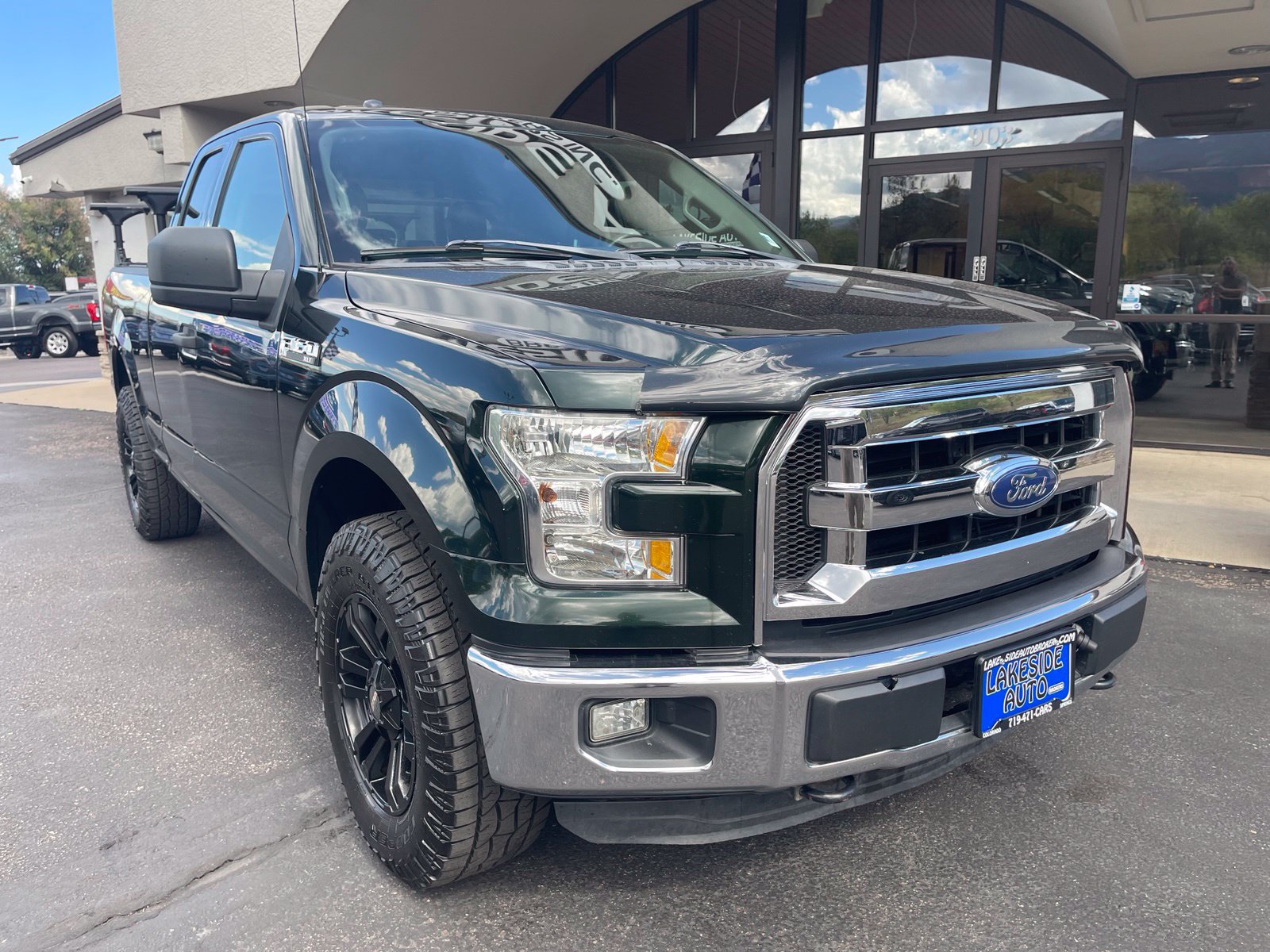 Used 2015 Ford F150 XLT AWD/4WD image 2