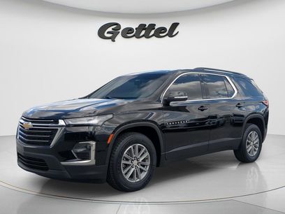 Used 2023 Chevrolet Traverse LT