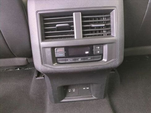 Used 2022 Volkswagen Atlas SEL R-Line image 17