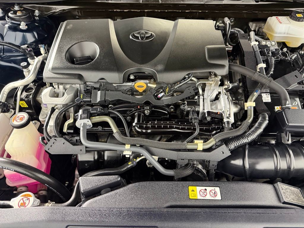 Used 2020 Toyota Camry XLE w/ Carpet Mat Package FWD image 31
