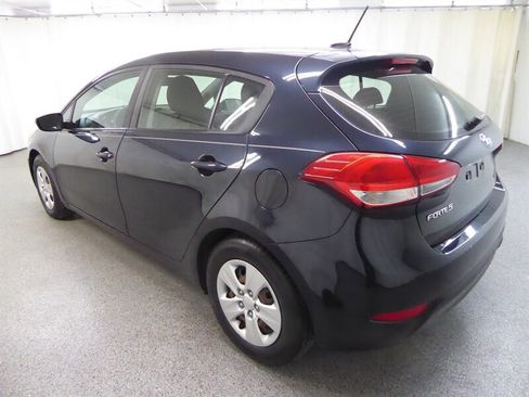 Used 2018 Kia Forte LX image 5