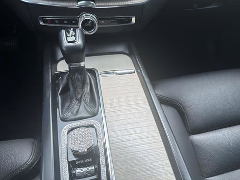 Used 2019 Volvo XC60 T6 Inscription w/ Protection Package AWD/4WD image 25
