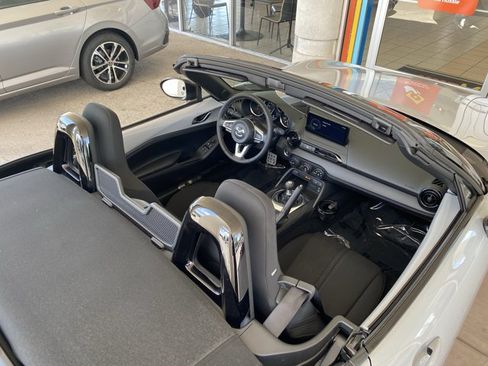 New 2026 MAZDA MX-5 Miata Club w/ Interior Package RWD image 29