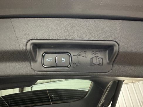 Certified 2025 Ford Explorer ST-Line image 27