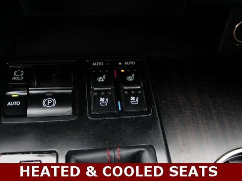 Used 2019 Lexus RX 350L Premium w/ Premium Package image 16