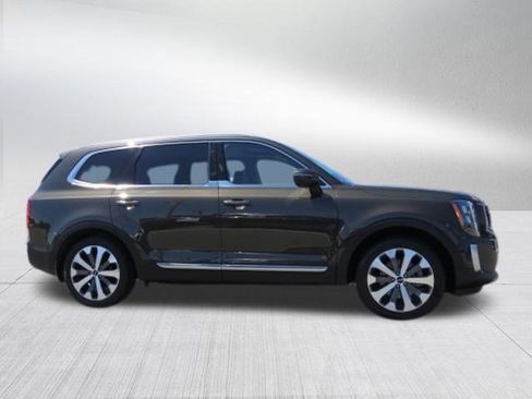 Used 2022 Kia Telluride EX w/ EX Premium Package image 2