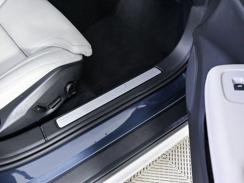 Certified 2025 Volvo V60 B5 Cross Country Ultra image 27