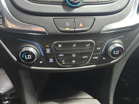 Used 2022 Chevrolet Equinox LT image 25