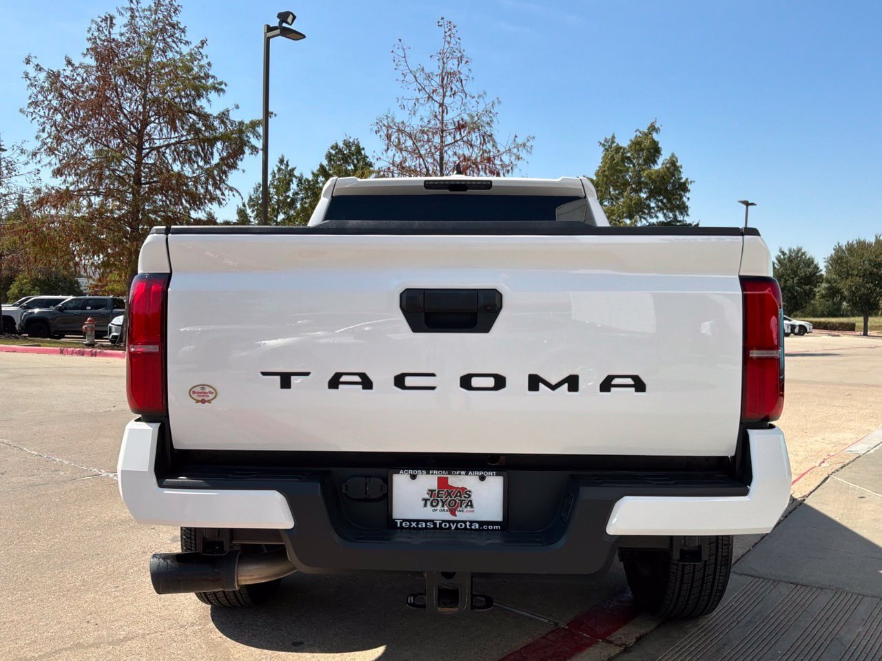 Used 2025 Toyota Tacoma TRD Sport RWD image 4