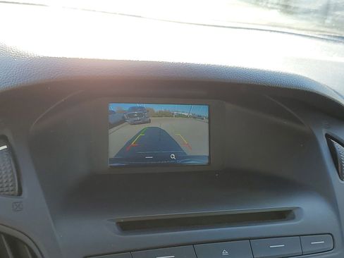 Used 2016 Ford Focus SE image 28