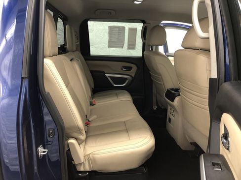 Used 2017 Nissan Titan SL w/ Chrome Package image 12