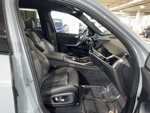 Certified 2024 BMW X7 M60i w/ Executive Package image 10