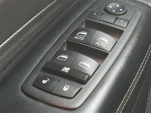 Used 2022 Dodge Durango GT image 25