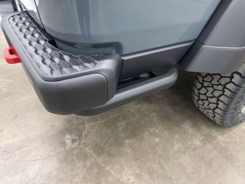 New 2025 Jeep Gladiator Rubicon w/ Convenience Group image 30