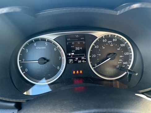 Used 2025 Nissan Versa S w/ Trunk Package image 14