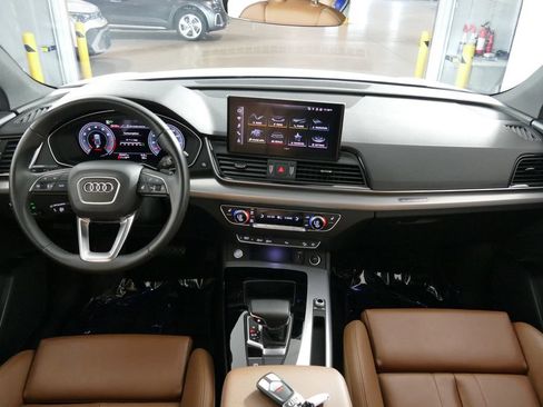 Used 2025 Audi Q5 2.0T Premium AWD/4WD image 24
