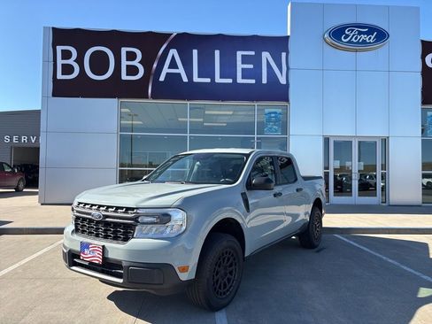 Used 2023 Ford Maverick XLT image 1