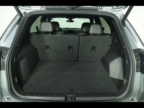 Used 2023 Chevrolet Equinox RS AWD/4WD image 14