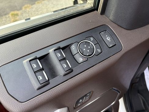 Used 2022 Ford F350 King Ranch w/ Chrome Package image 17