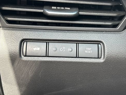 Used 2025 Nissan Altima 2.5 SR AWD/4WD image 8