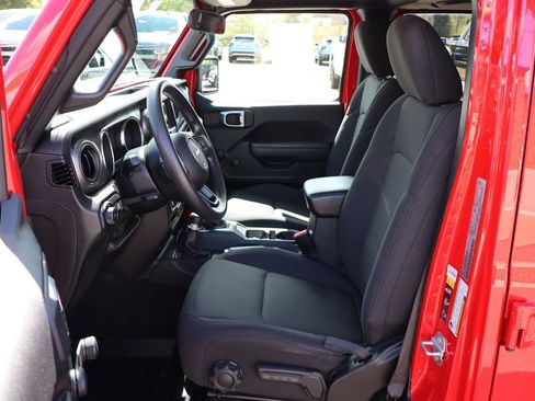 Used 2022 Jeep Wrangler Unlimited Sport image 12