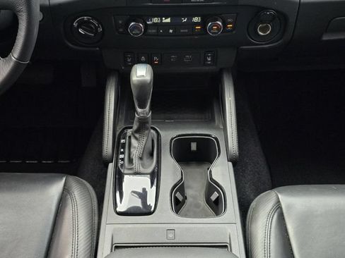 Used 2022 Nissan Frontier PRO-4X AWD/4WD image 23