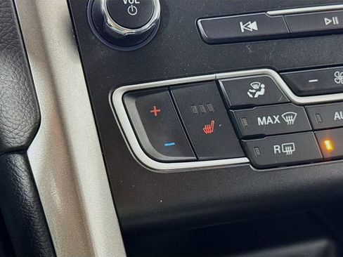 Used 2019 Ford Fusion SEL image 20