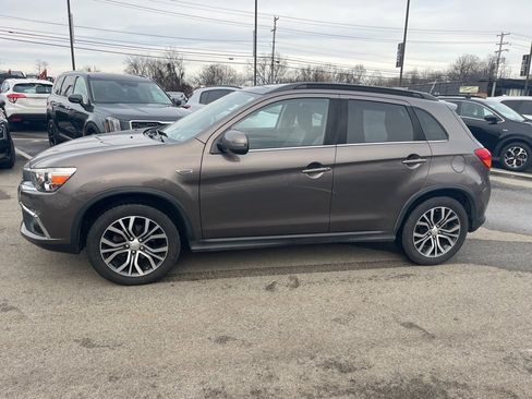 Used 2017 Mitsubishi Outlander Sport GT image 4