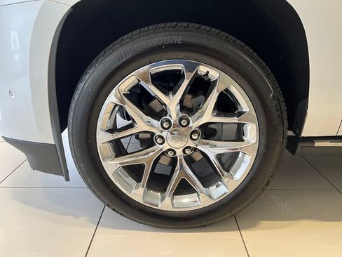Used 2019 Cadillac Escalade Platinum AWD/4WD image 16