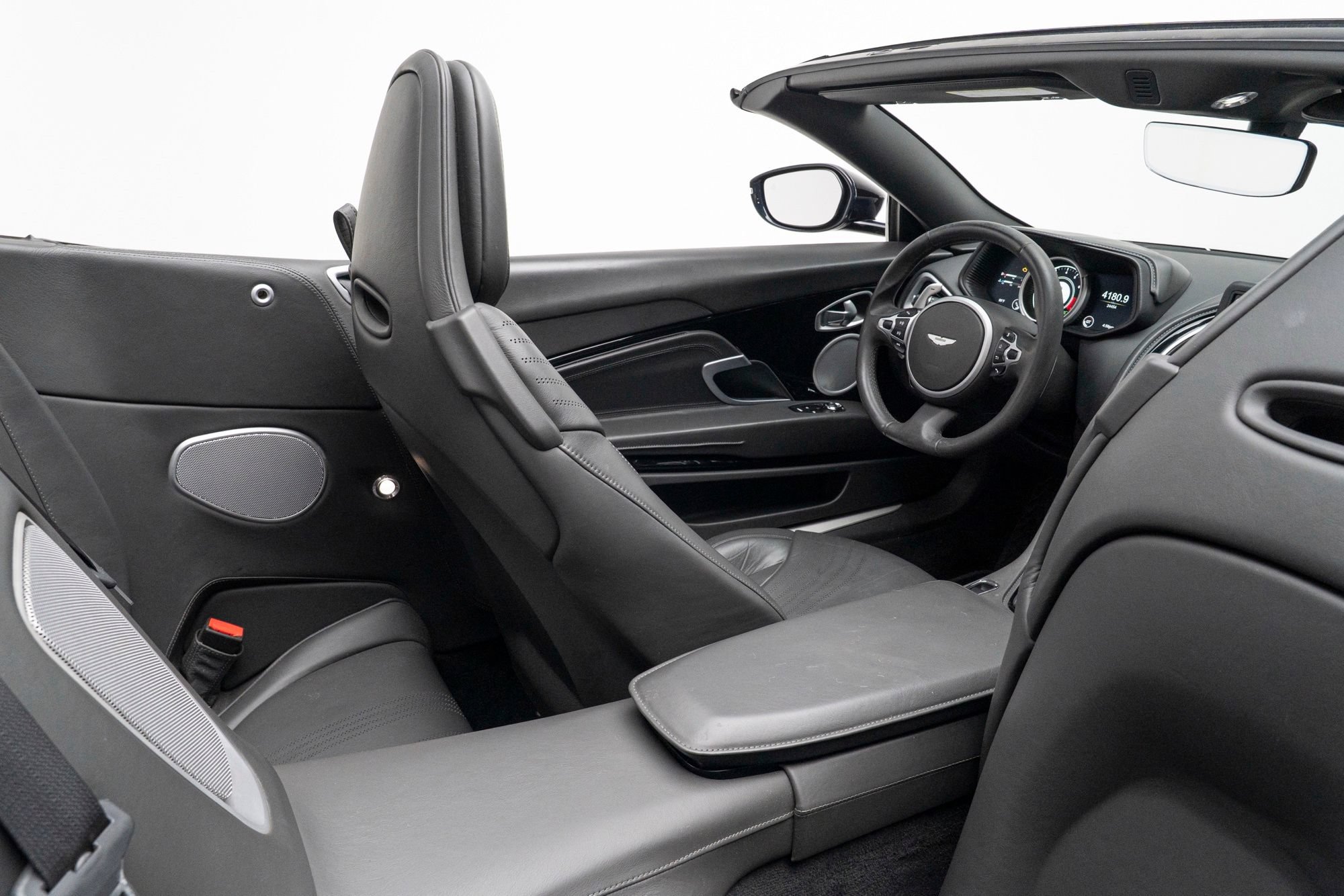 Used 2020 Aston Martin DB11 Volante RWD image 42