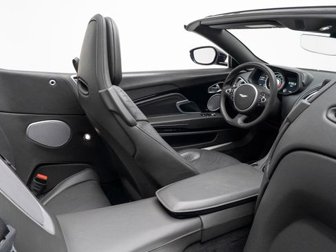 Used 2020 Aston Martin DB11 Volante RWD image 42