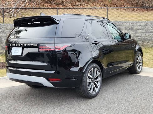 New 2026 Land Rover Discovery Limited Edition image 2