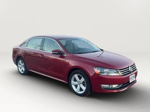 Used 2015 Volkswagen Passat 1.8T Limited Edition image 1