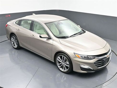Used 2024 Chevrolet Malibu LT image 36