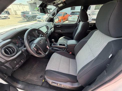 Used 2023 Toyota Tacoma TRD Off-Road AWD/4WD image 17