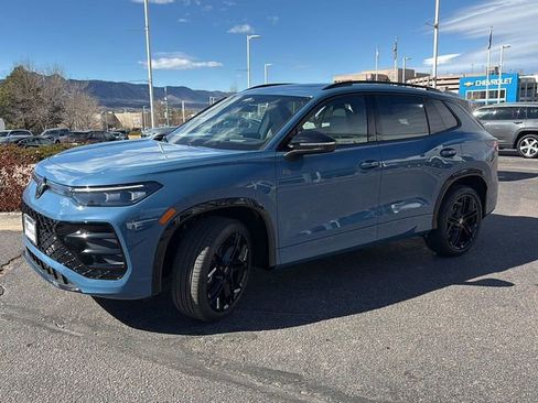 New 2026 Volkswagen Tiguan SE R-Line AWD/4WD image 3