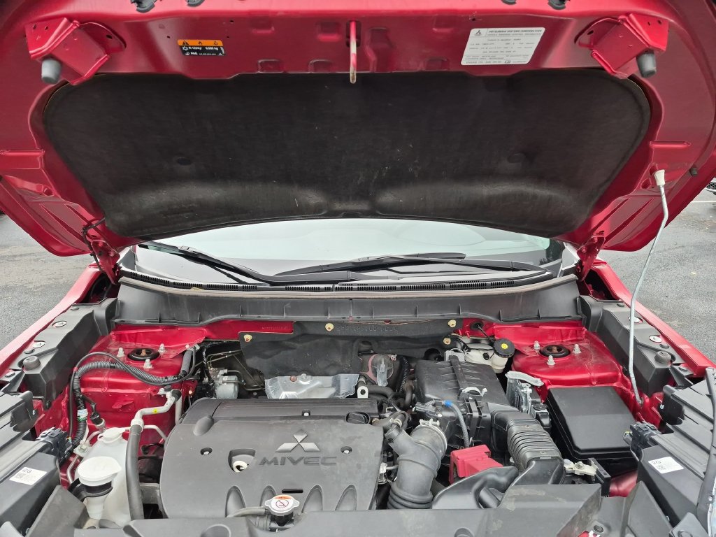 Used 2025 Mitsubishi Outlander Sport SE AWD/4WD image 34