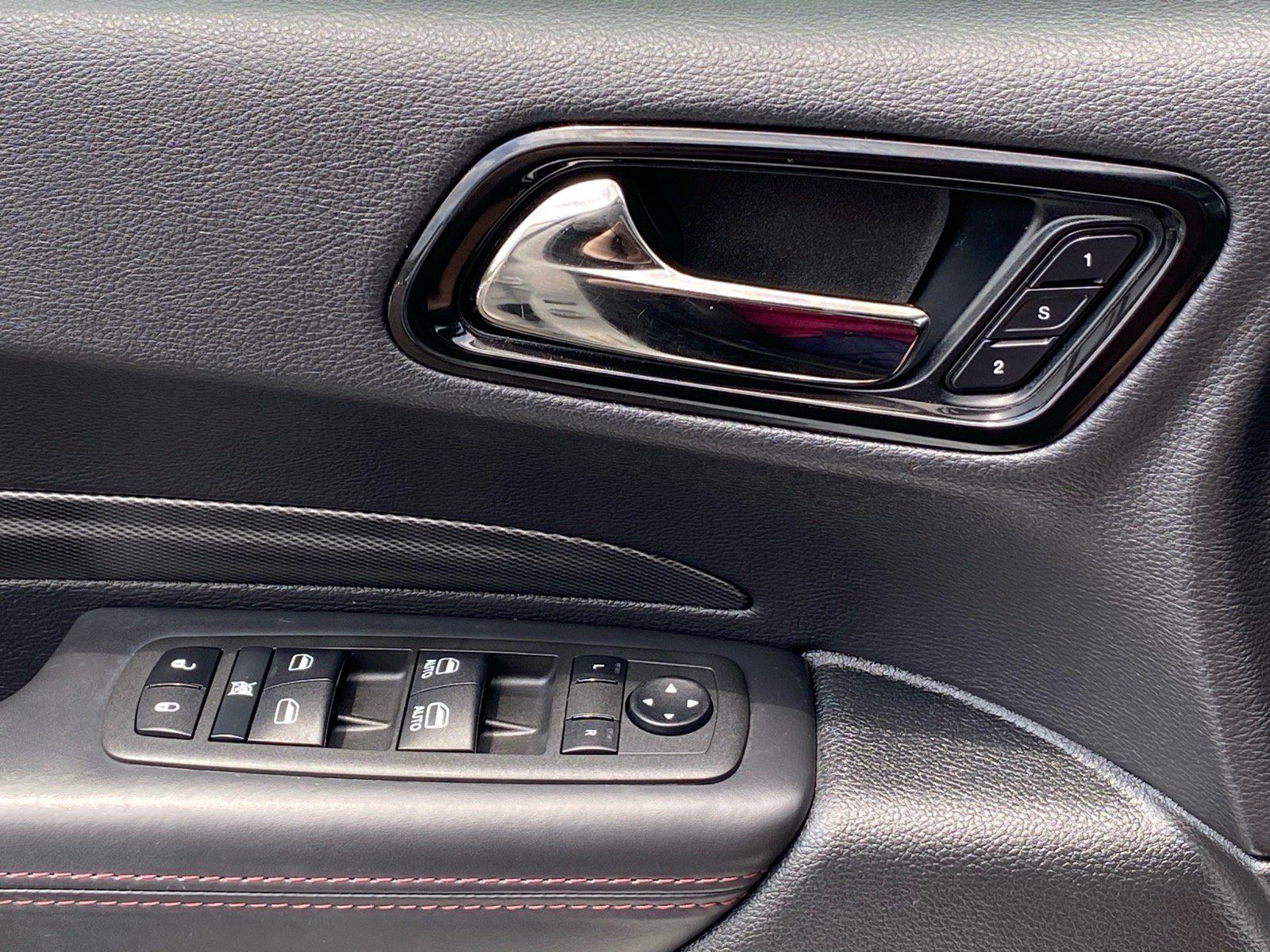 Used 2022 Dodge Durango R/T w/ Blacktop Package AWD/4WD image 19
