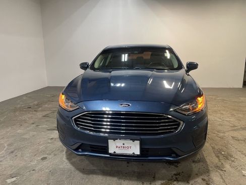 Used 2019 Ford Fusion SE image 12