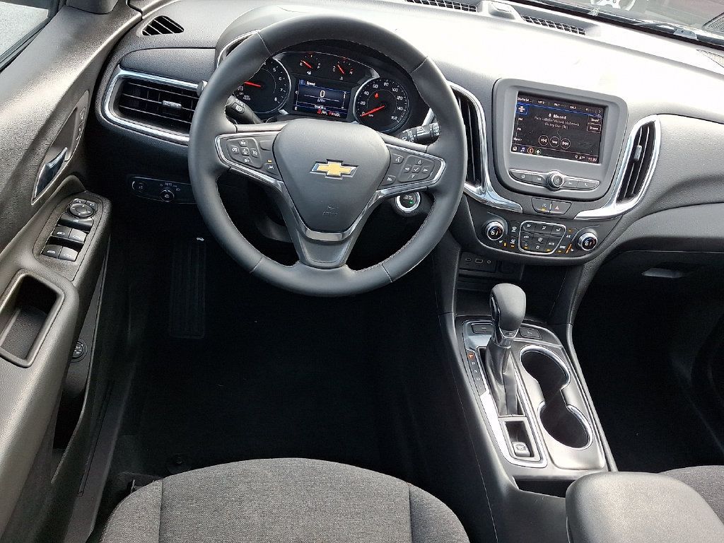 Used 2023 Chevrolet Equinox LT AWD/4WD image 2