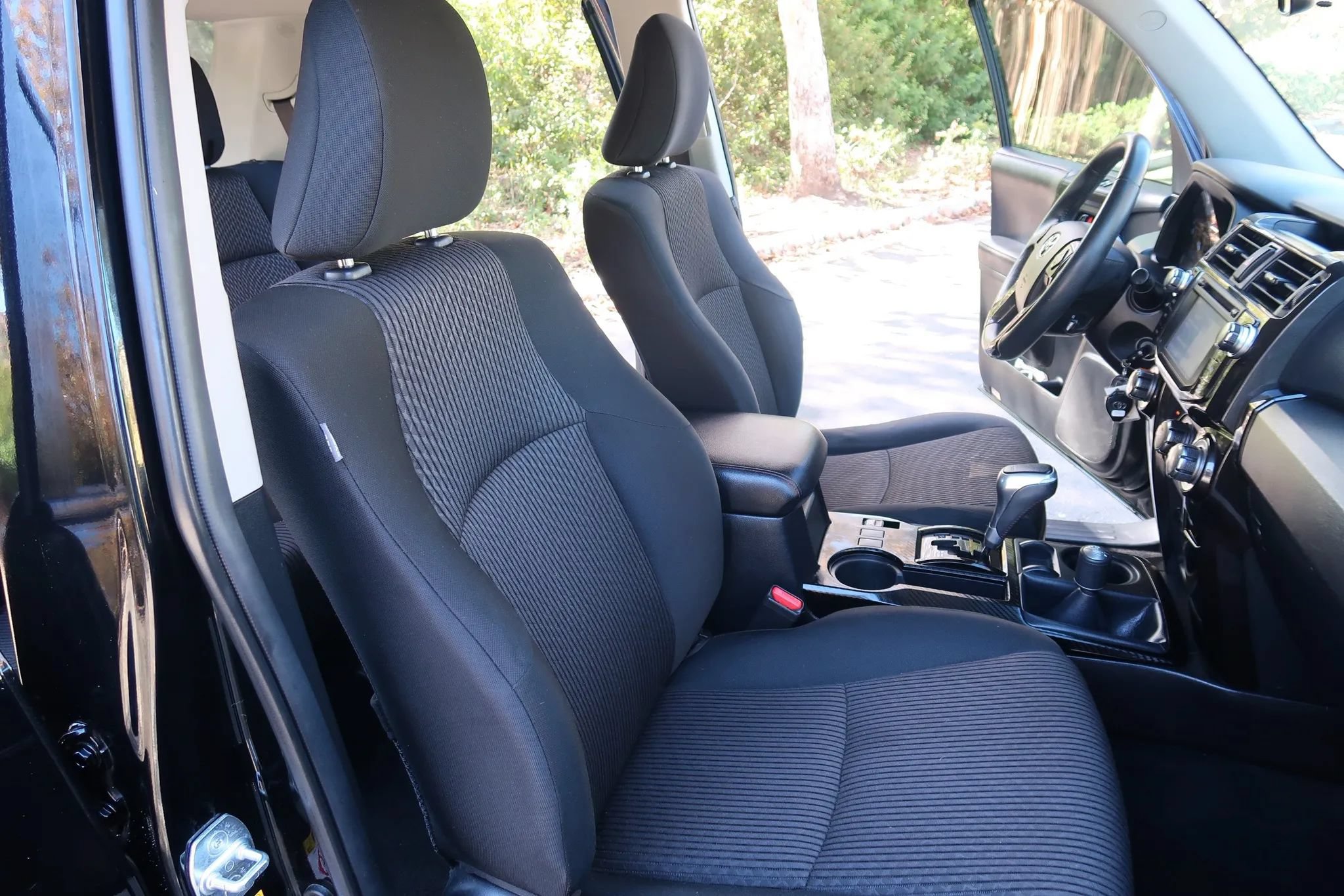 Used 2018 Toyota 4Runner TRD Off-Road AWD/4WD image 20